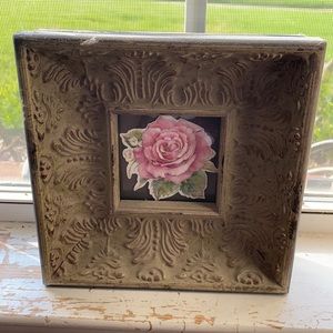 Rose photo frame